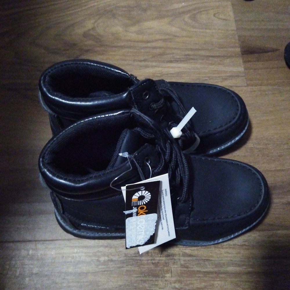 AKADEMIKS Kid's Boots. New with Tags.